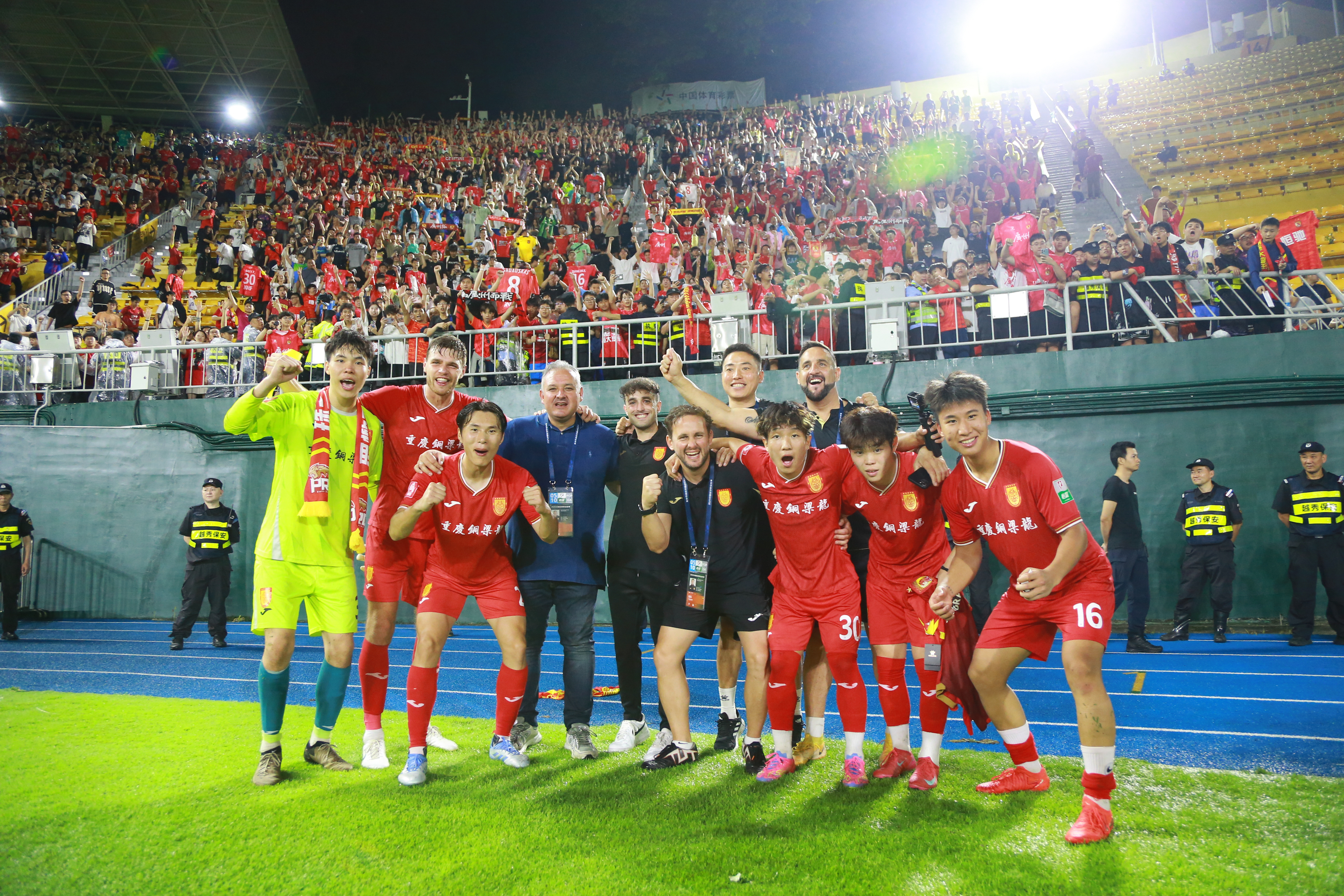 21岁中国香港球员仅两天遭解约中甲俱乐部考虑因辱骂中国球迷的简单介绍
