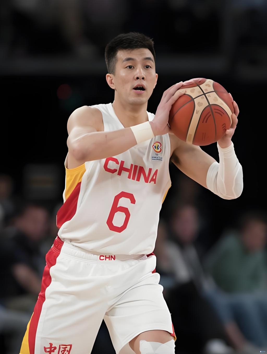 半岛体育-NBA球星郭艾伦重回国家大名单，备战国际篮球系列赛的简单介绍